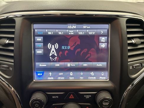 Used 2018 Jeep Grand Cherokee Altitude AWD/4WD image 15