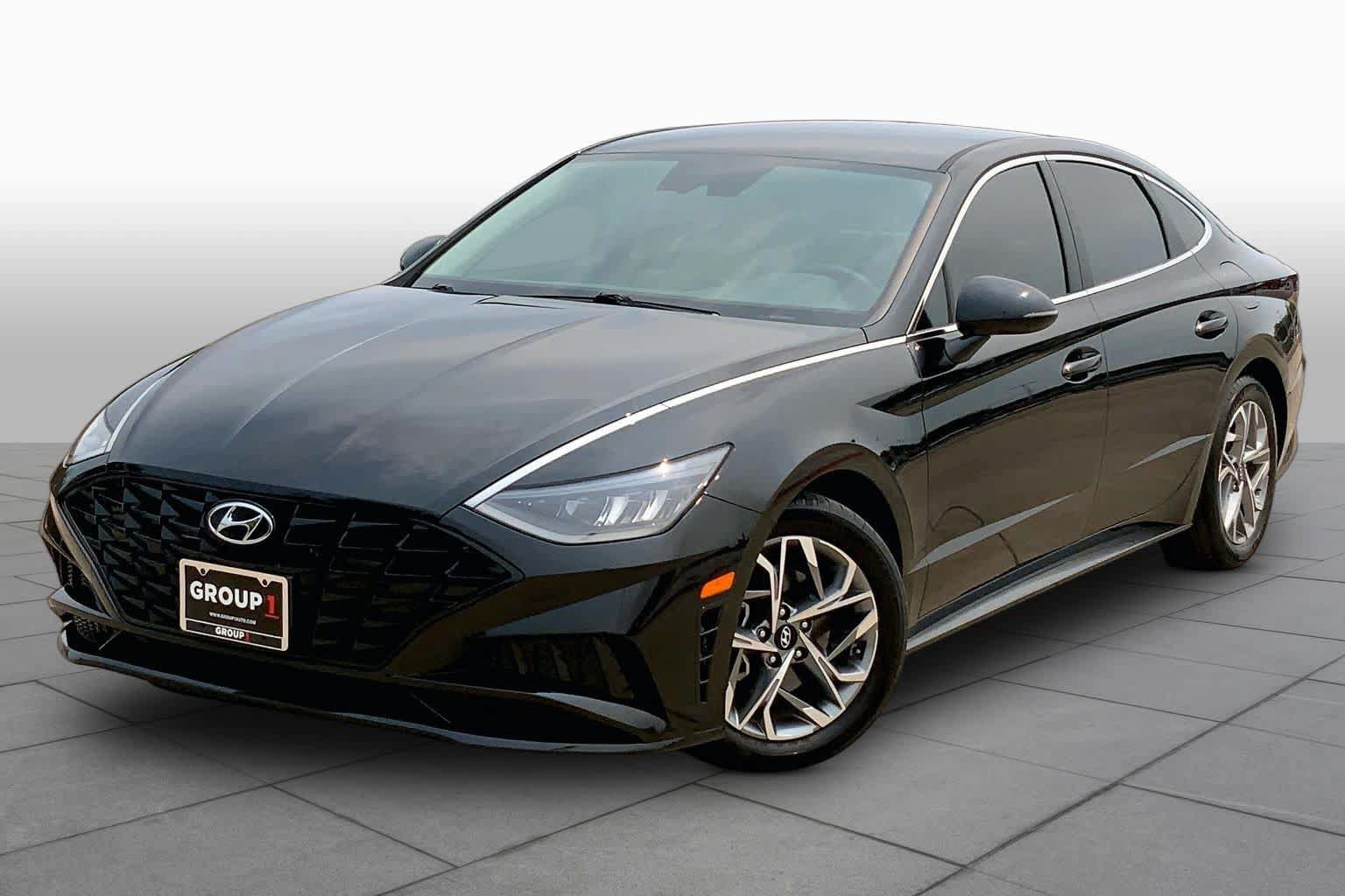 Used 2022 Hyundai Sonata SEL w/ Preferred Accessory Package FWD image 1