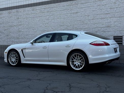 Used 2010 Porsche Panamera 4S image 2