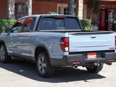 Used 2025 Honda Ridgeline TrailSport image 6