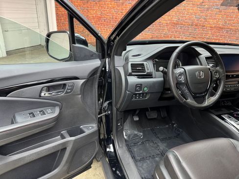 Used 2022 Honda Ridgeline Black Edition image 9