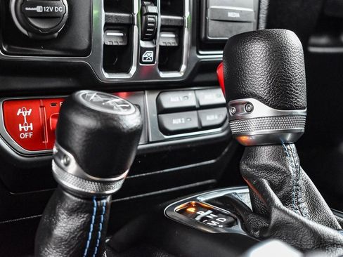 Used 2021 Jeep Wrangler Unlimited Rubicon 4xe w/ Steel Bumper Group image 21