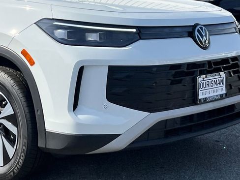 New 2025 Volkswagen Tiguan S image 2