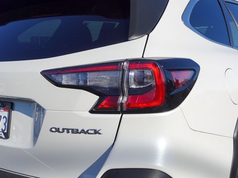 Certified 2025 Subaru Outback Limited image 5