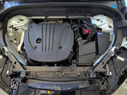 Used 2022 Volvo XC60 B5 Momentum AWD/4WD image 26