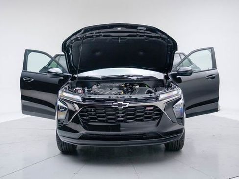 New 2026 Chevrolet Trax RS w/ Sunroof Package image 17