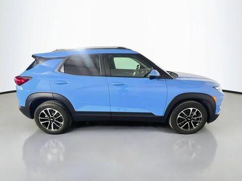 Used 2024 Chevrolet TrailBlazer LT w/ Driver Confidence Package FWD image 9