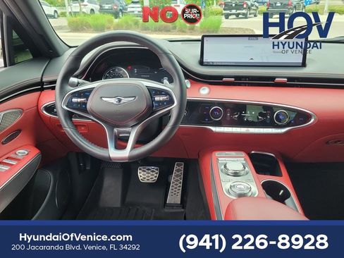 Used 2022 Genesis GV70 2.5T w/ Sport Prestige Package AWD/4WD image 19