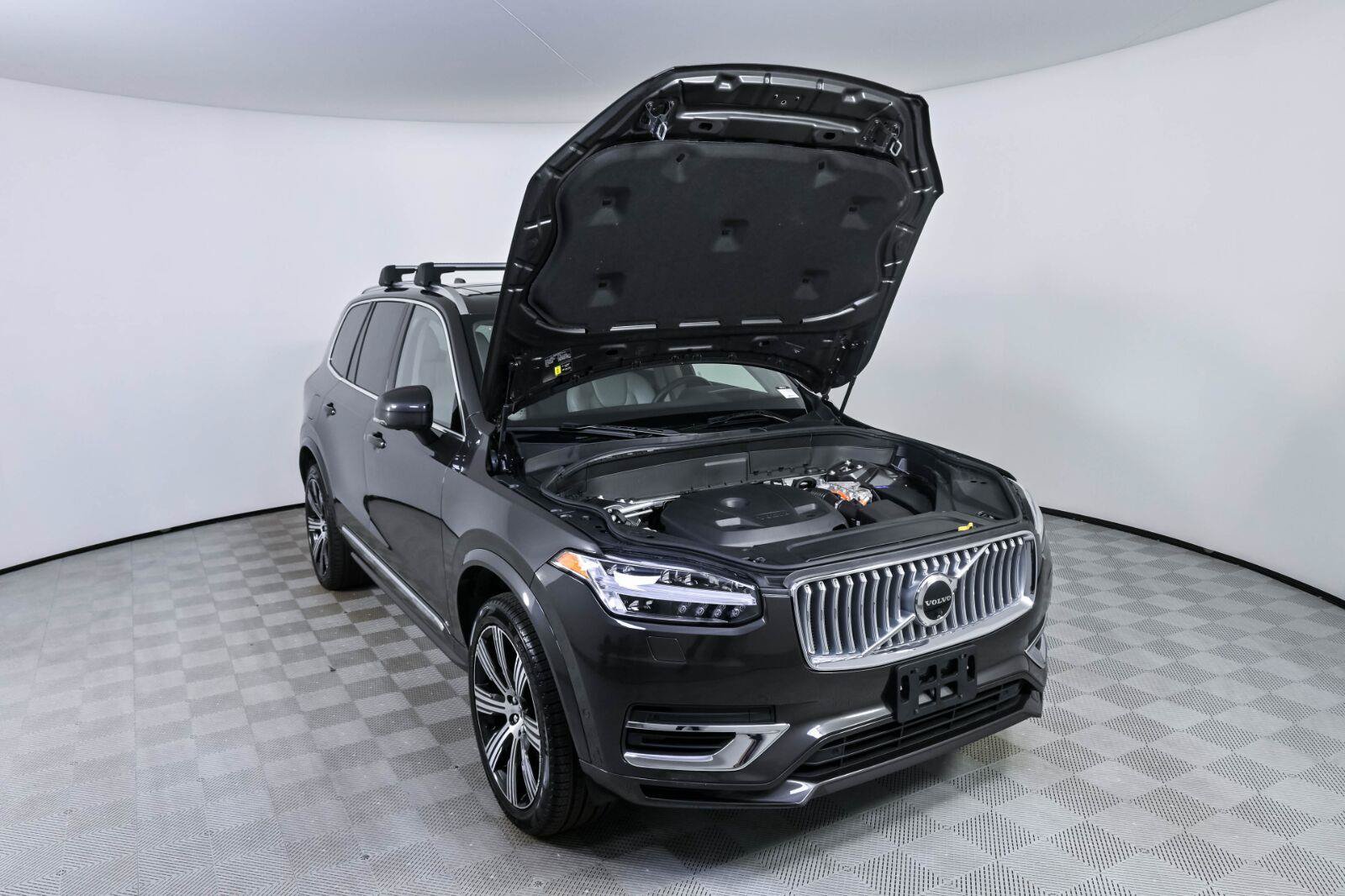 Certified 2024 Volvo XC90 T8 Ultimate w/ Lounge Package AWD/4WD image 34