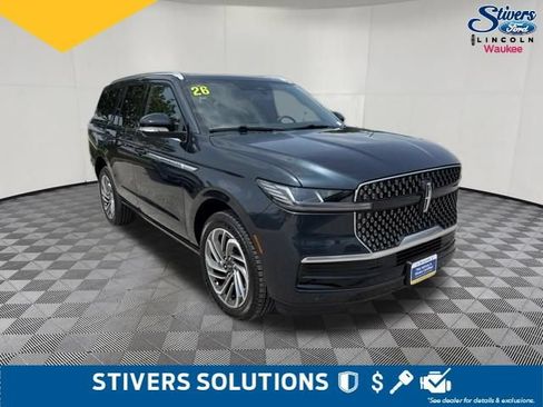 Certified 2026 Lincoln Navigator Reserve AWD/4WD image 3