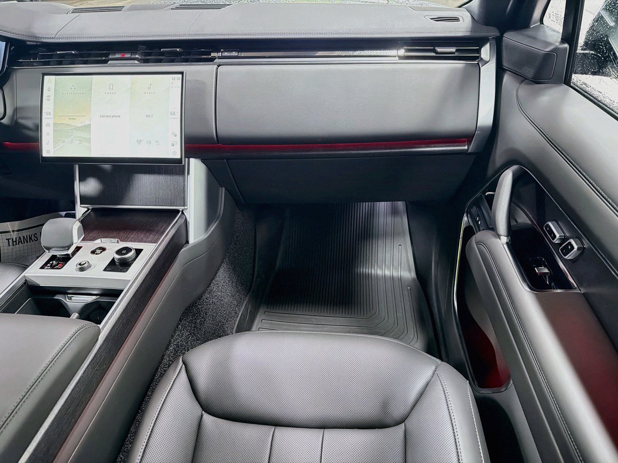 New 2027 Land Rover Range Rover Long Wheelbase SE AWD/4WD image 19