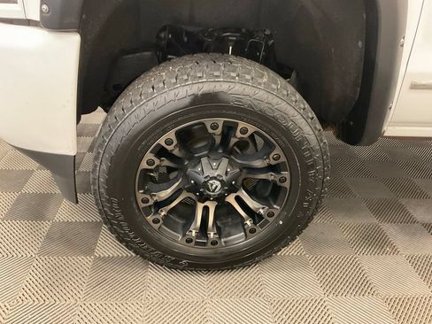 Used 2019 Chevrolet Silverado 2500 LTZ w/ Duramax Plus Package AWD/4WD image 15