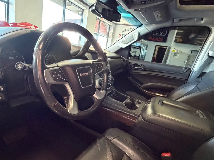 Used 2019 GMC Yukon SLT w/ Graphite Performance Edition AWD/4WD image 24