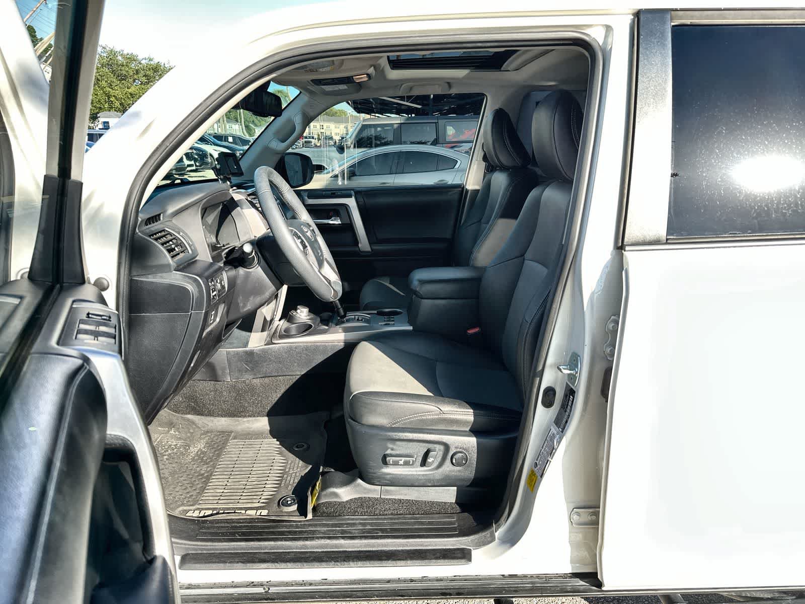 Used 2021 Toyota 4Runner SR5 Premium w/ Moonroof Package AWD/4WD image 2