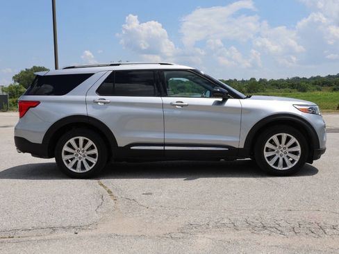 Used 2020 Ford Explorer Limited AWD/4WD image 7