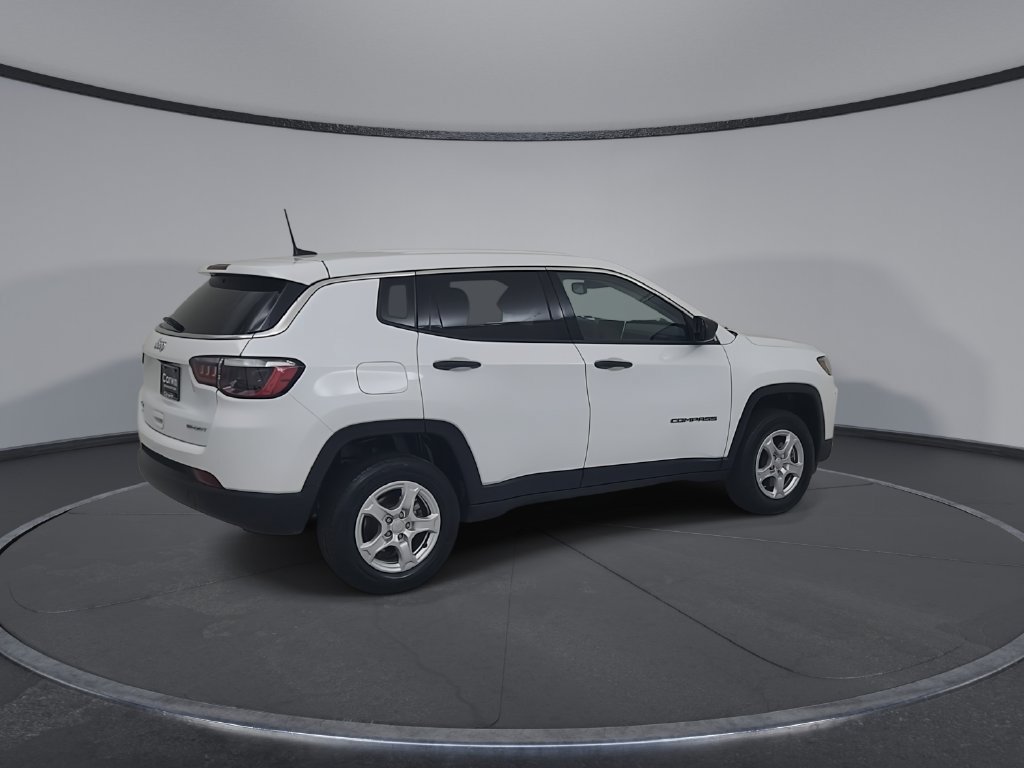 Used 2022 Jeep Compass Sport AWD/4WD image 16