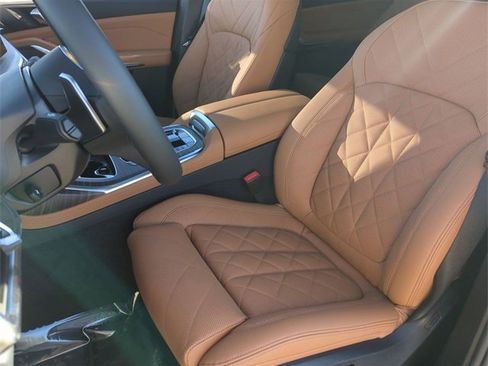 New 2026 BMW X7 xDrive40i w/ M Sport Package image 17