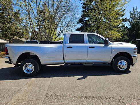 New 2026 RAM 3500 Tradesman AWD/4WD image 8