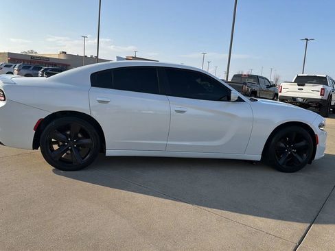 Used 2015 Dodge Charger SXT w/ Premium Group image 22