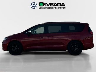 Used 2025 Chrysler Pacifica Limited video 2
