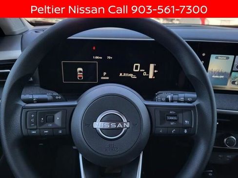 New 2025 Nissan Kicks SV w/ Illumination Package image 7