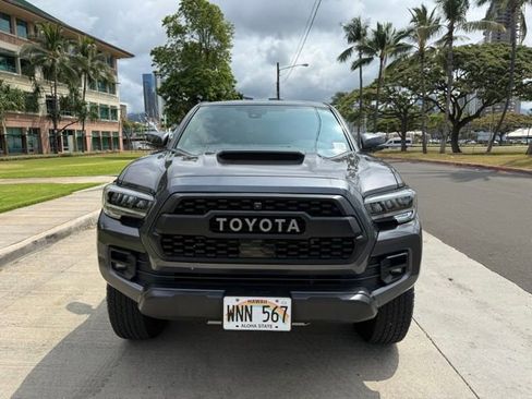 Used 2022 Toyota Tacoma TRD Pro AWD/4WD image 2