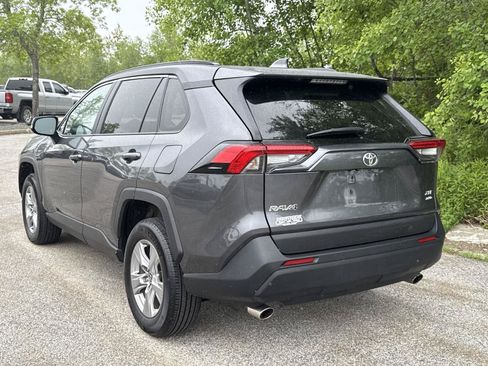 Used 2025 Toyota RAV4 XLE AWD/4WD image 5