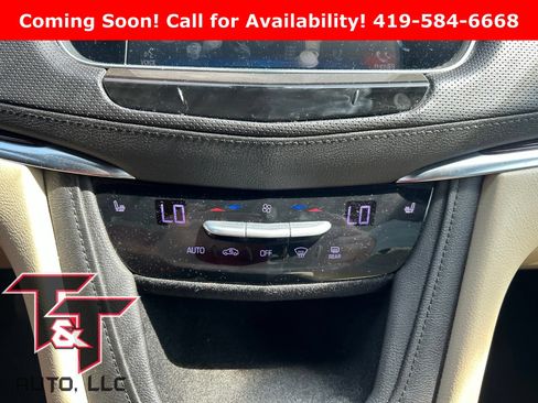 Used 2017 Cadillac XT5 Luxury w/ Driver Awareness Package AWD/4WD image 12