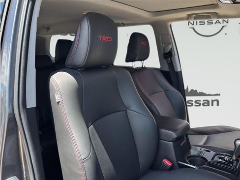 Used 2019 Toyota 4Runner TRD Off-Road Premium AWD/4WD image 39