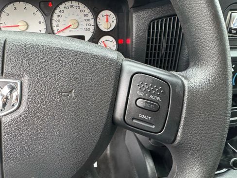 Used 2004 Dodge Ram 1500 Truck ST image 16