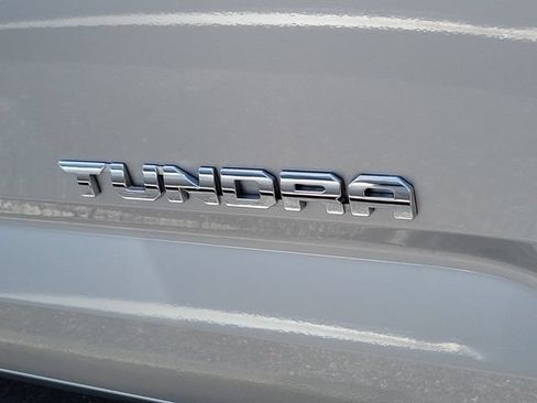 Used 2025 Toyota Tundra Limited AWD/4WD image 4