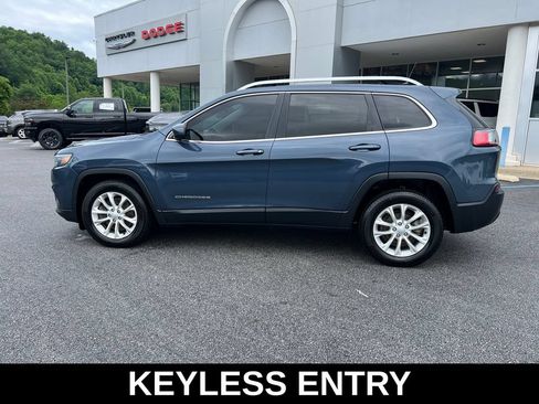 Used 2019 Jeep Cherokee Latitude w/ Popular Appearance Group FWD image 9