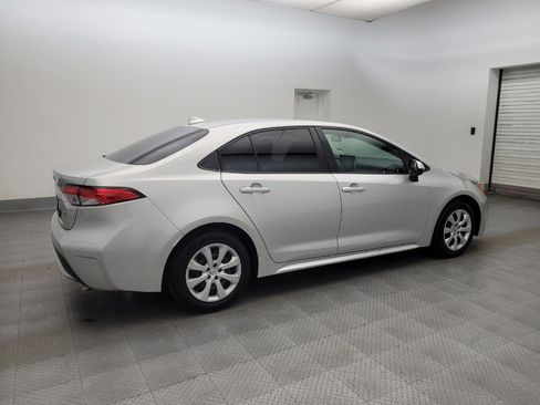 Used 2021 Toyota Corolla LE FWD image 10