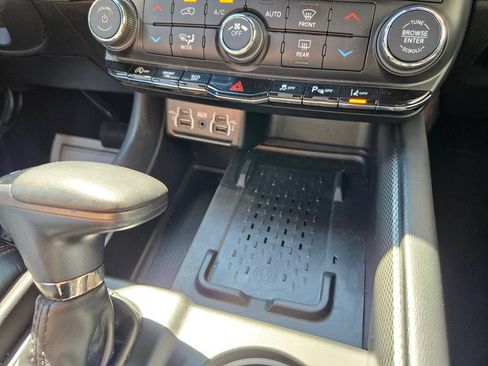 Used 2025 Dodge Durango GT AWD/4WD image 28