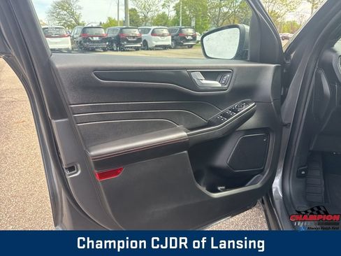 Used 2025 Ford Escape ST-Line Select AWD/4WD image 15