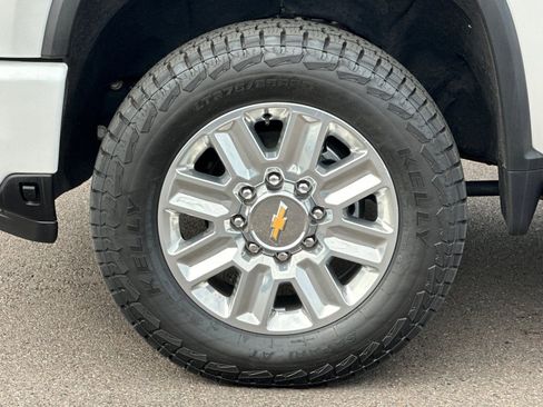 Used 2024 Chevrolet Silverado 3500 High Country w/ Technology Package AWD/4WD image 24