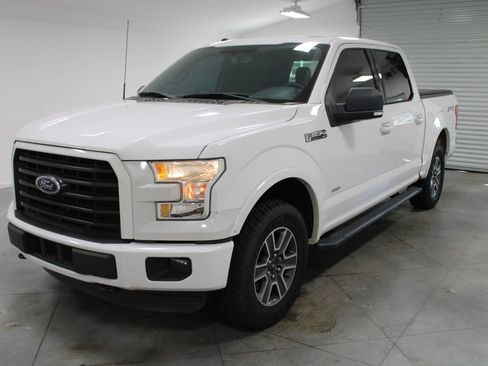 Used 2016 Ford F150 XLT w/ Equipment Group 302A Luxury AWD/4WD image 4