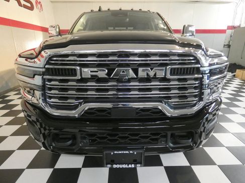 New 2026 RAM 2500 Limited image 2