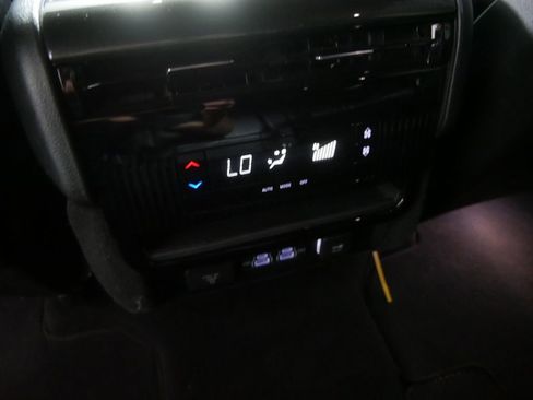 Used 2022 Jeep Wagoneer Series I RWD image 22