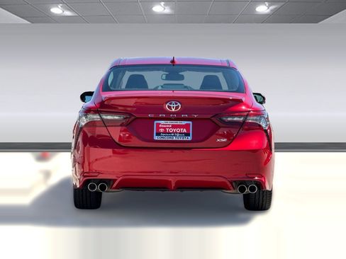 Used 2023 Toyota Camry XSE FWD image 9