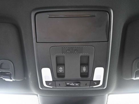 Used 2024 Honda Pilot TrailSport image 21