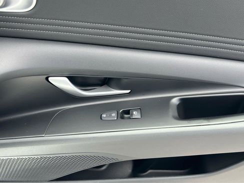New 2026 Hyundai Elantra Limited FWD image 19