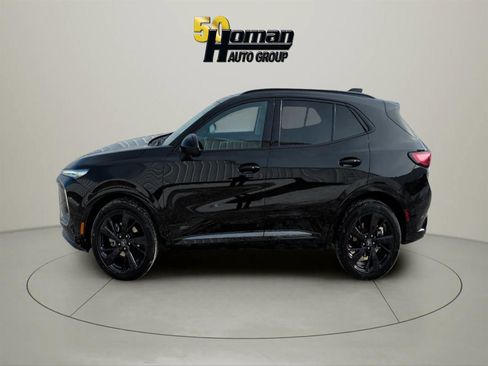 Used 2025 Buick Envision Sport Touring image 2