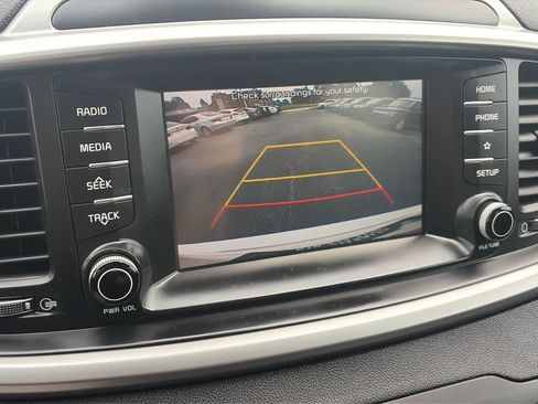 Used 2020 Kia Sorento L FWD image 23