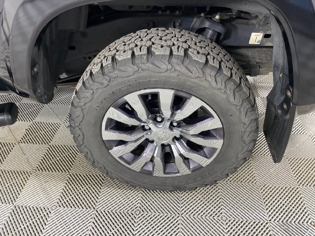 Used 2021 Toyota Tacoma Limited AWD/4WD image 23