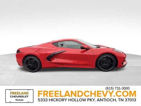 Used 2021 Chevrolet Corvette Stingray Preferred Cpe w/ Z51 Performance Package image 2