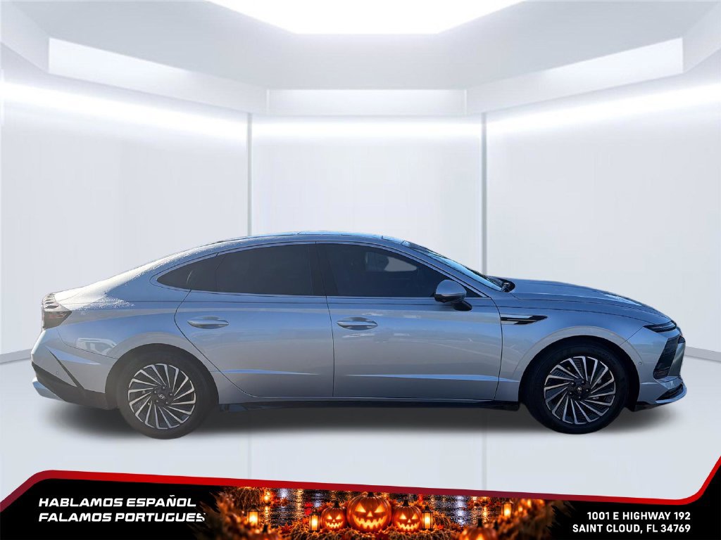 Used 2025 Hyundai Sonata Limited FWD image 6