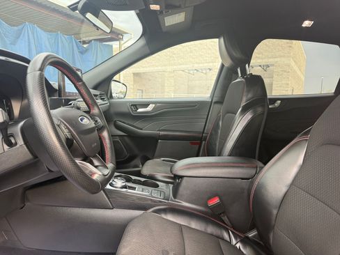 Used 2024 Ford Escape ST-Line AWD/4WD image 30