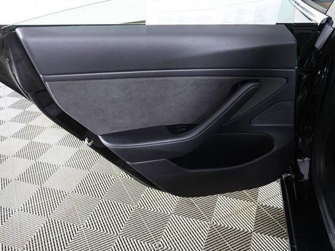 Used 2019 Tesla Model 3 Long Range image 24