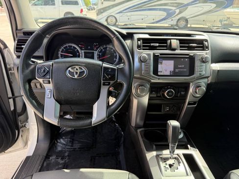 Used 2015 Toyota 4Runner SR5 Premium AWD/4WD image 35